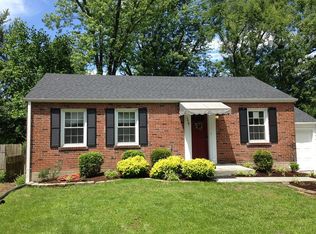 1239 N Geyer Rd, Saint Louis, MO 63122