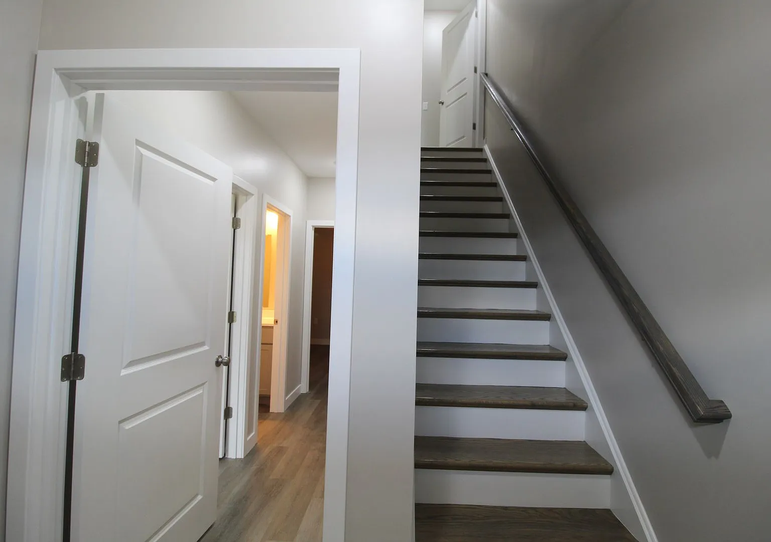 Available Now! New construction townhome! — Photo 2
