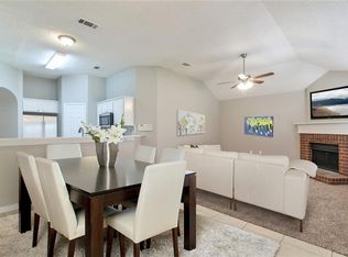 633 Blueberry Hill Ln, Mansfield, TX 76063