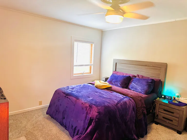 2082 Lakeshire Dr — Photo 25