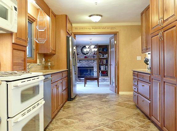 5th image of 5115 N Merrimac Ave