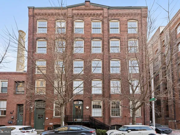 214 New St #G-4n, Philadelphia, PA 19106