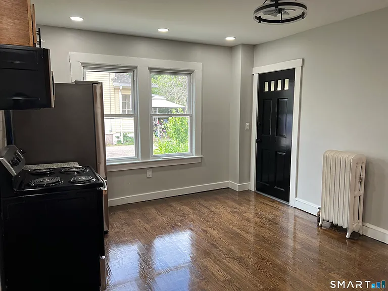 17 Lilac St — Photo 8