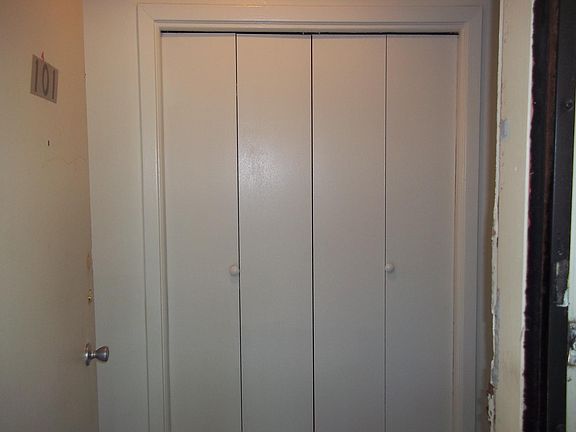 Closet 1