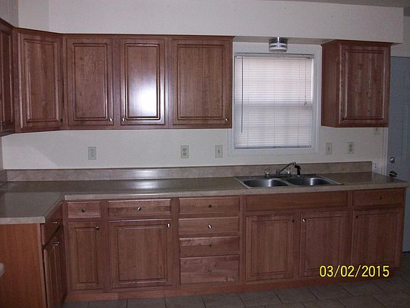 3rd image of 1524 Pleasant Dr