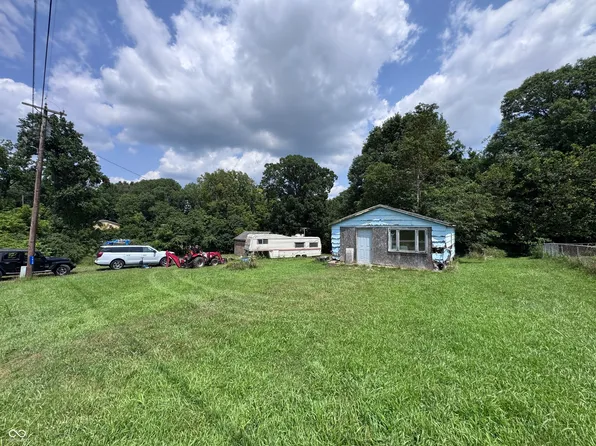 1612 N Lane Dr, Bloomington, IN 47404