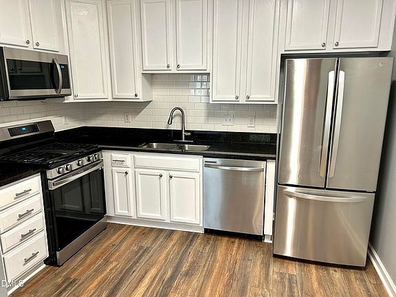 5th image of 2210 Raven Rd Unit 102
