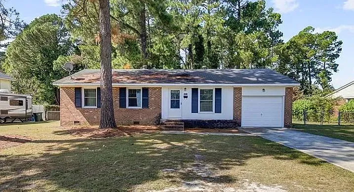 5051 Hampshire Dr — Photo 1