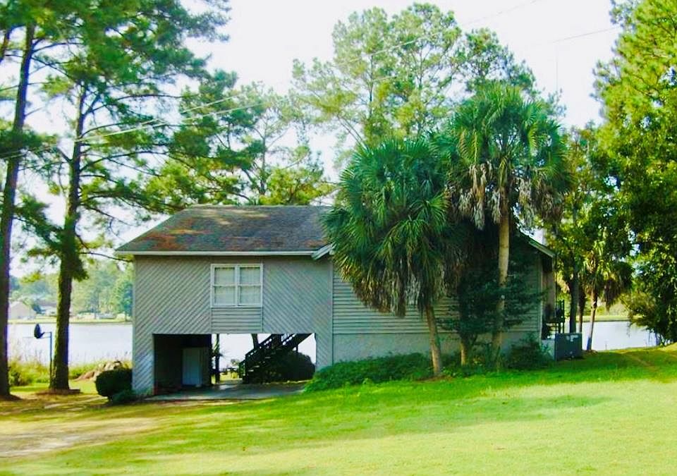 1st image of 73 Oakwood Cir