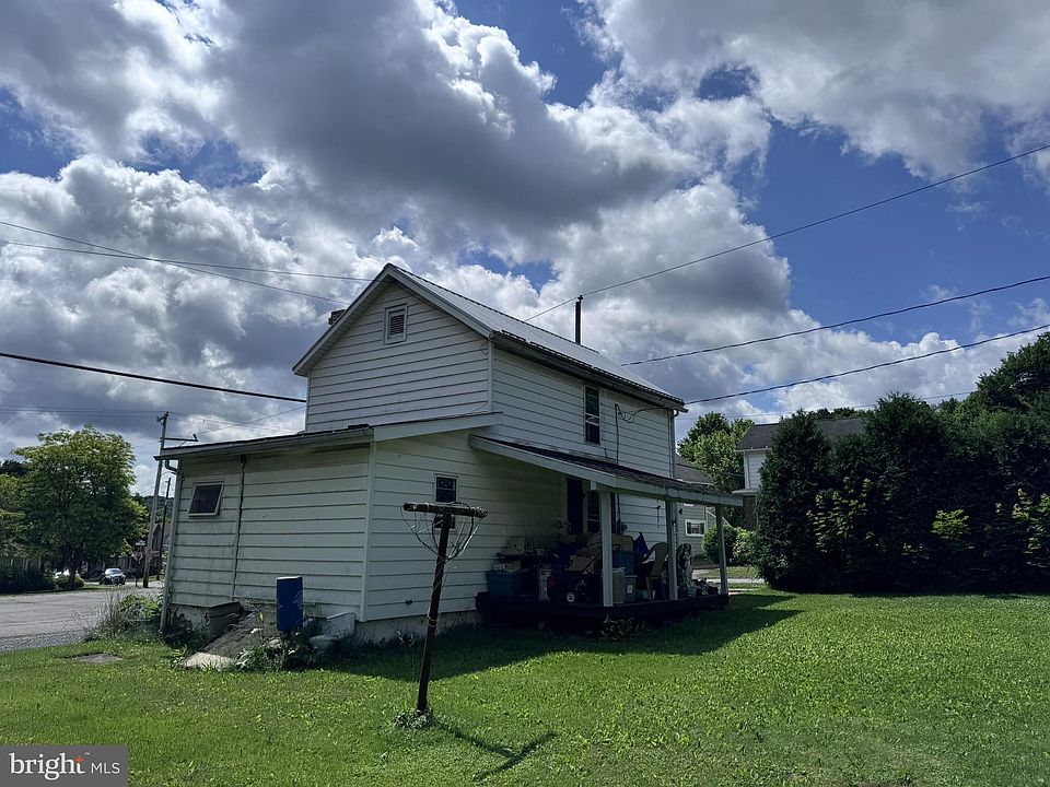 2nd image of 610 Dorey St