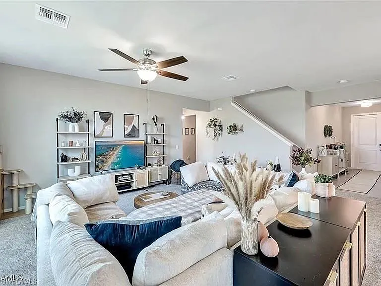 4 bed, 3.5 bath, 3048 sqft, $4,300 — Photo 4
