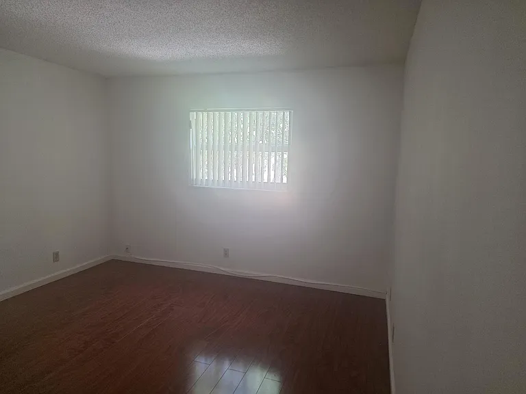 959 SE 2nd Ave #214 — Photo 19