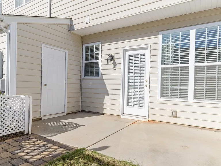 412 River Park Rd — Photo 11