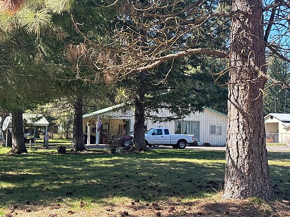 3rd image of 3835 N Deer Lake Rd
