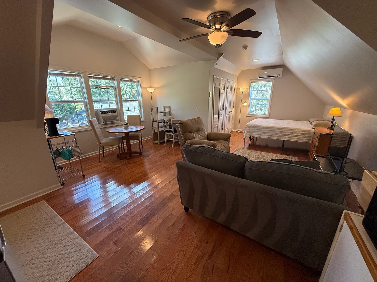 3121 Chancery Pl — Photo 2