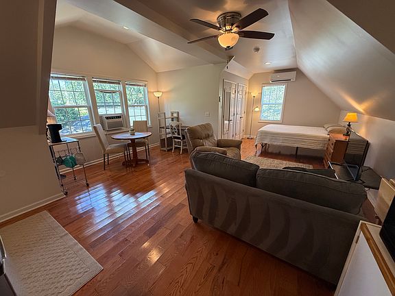 2nd image of 3121 Chancery Pl