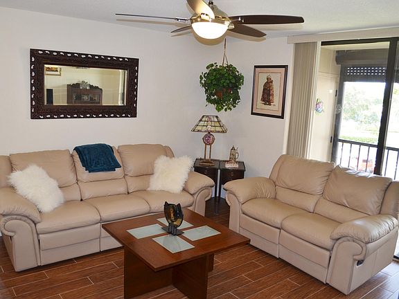3rd image of 5280 Las Verdes Circle #321