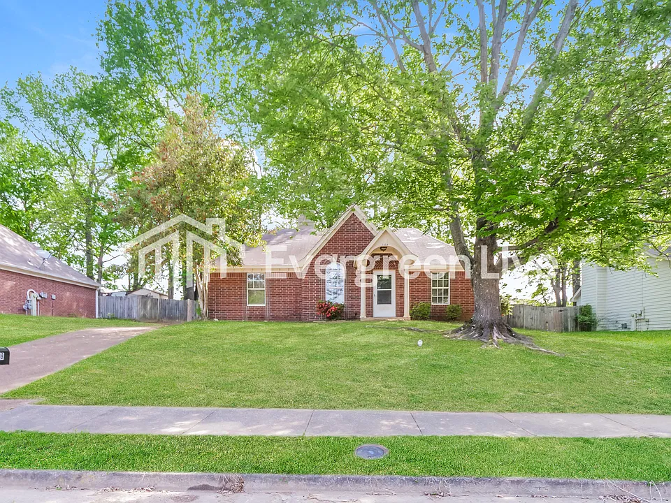 3808 Schanna Dr