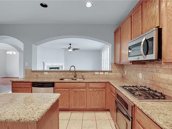 3rd image of 600 Candle Meadow Blvd