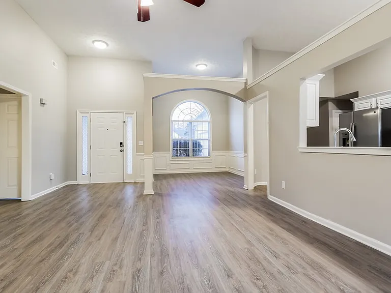 615 Waltman Point Pl — Photo 4