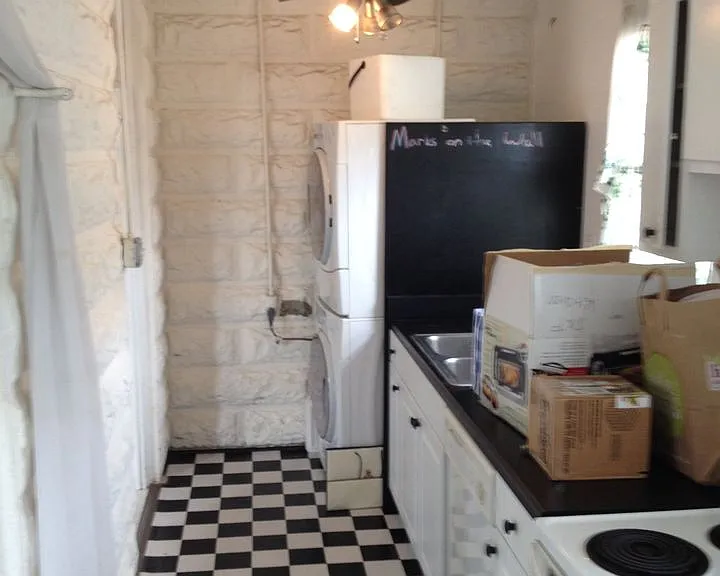 2220B Barnard St #2220B — Photo 6