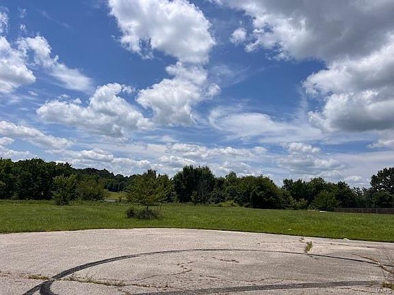 4th image of 3 Grand Lake Cir