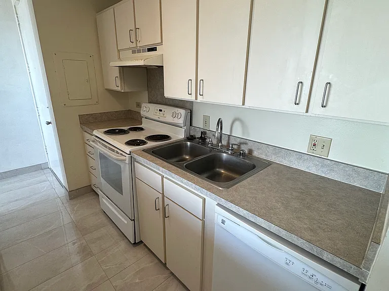 909 Ala Nanala St #1101 — Photo 3