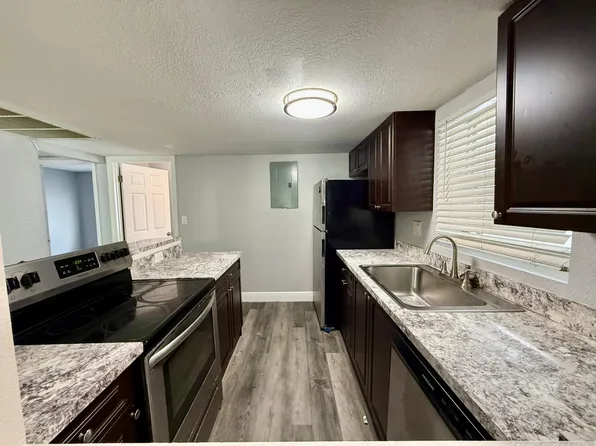 726 SW 81st Ave #14A, Pompano Beach, FL 33068