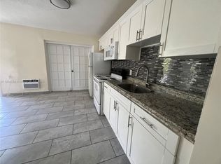 2760 SW 2nd St #C, Fort Lauderdale, FL 33312