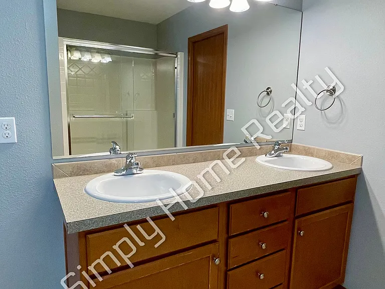 4520 Freemont St NE — Photo 22