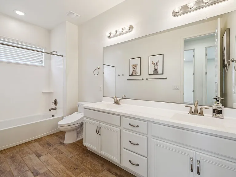 211 E Brinley Dr — Photo 30