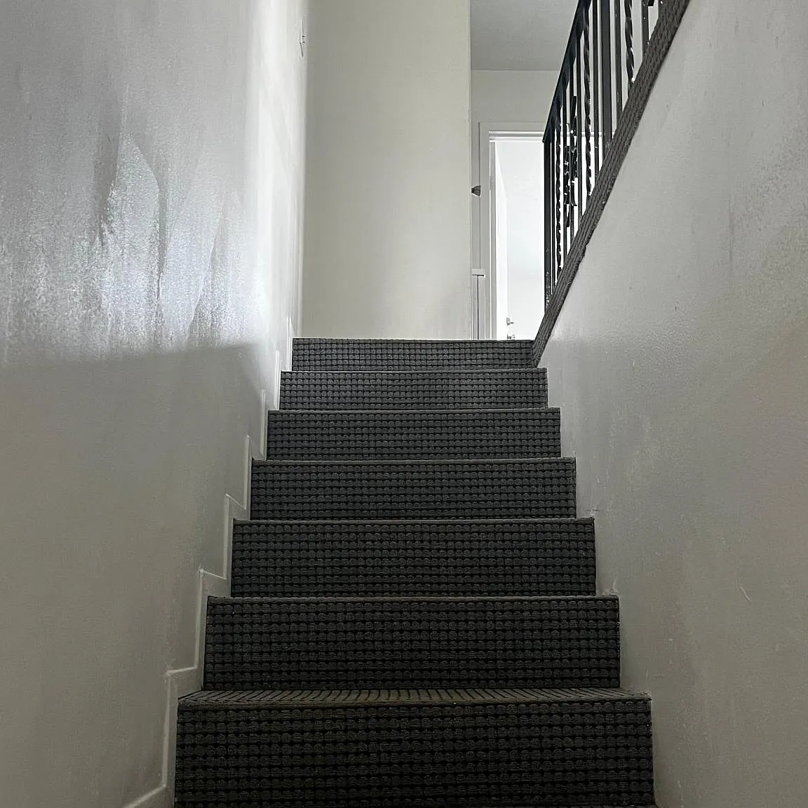 714 Continental Dr — Photo 2