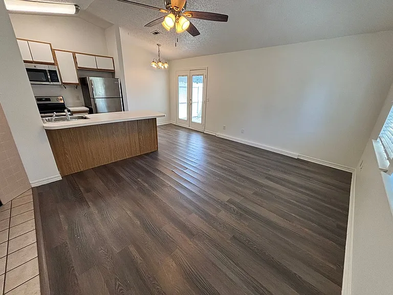 1706 N Noelle Ave — Photo 4