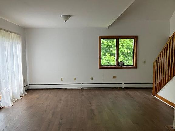 5th image of 42 Cascade Rd