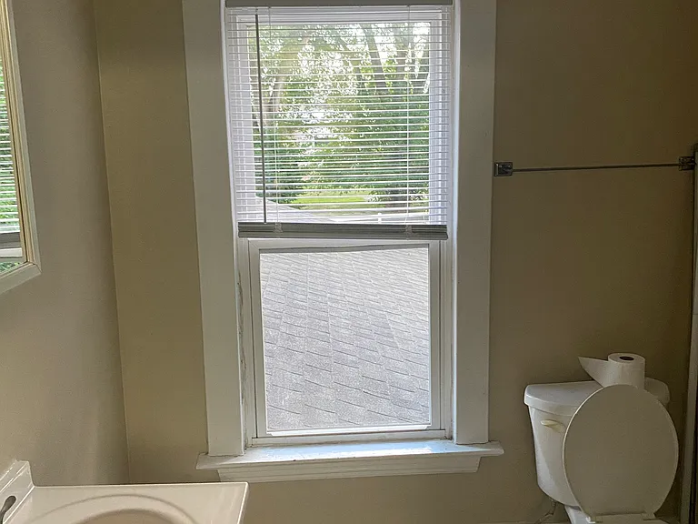 2nd floor full bath