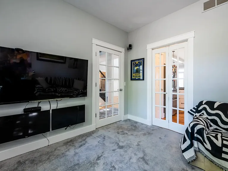 2687 Niles Rd — Photo 14