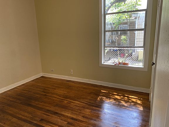 2nd image of 2206 Lee Hall St