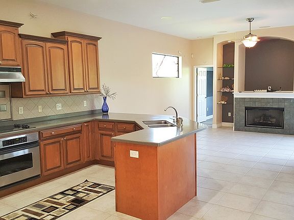 5th image of 2214 Cypress Hollow Ct