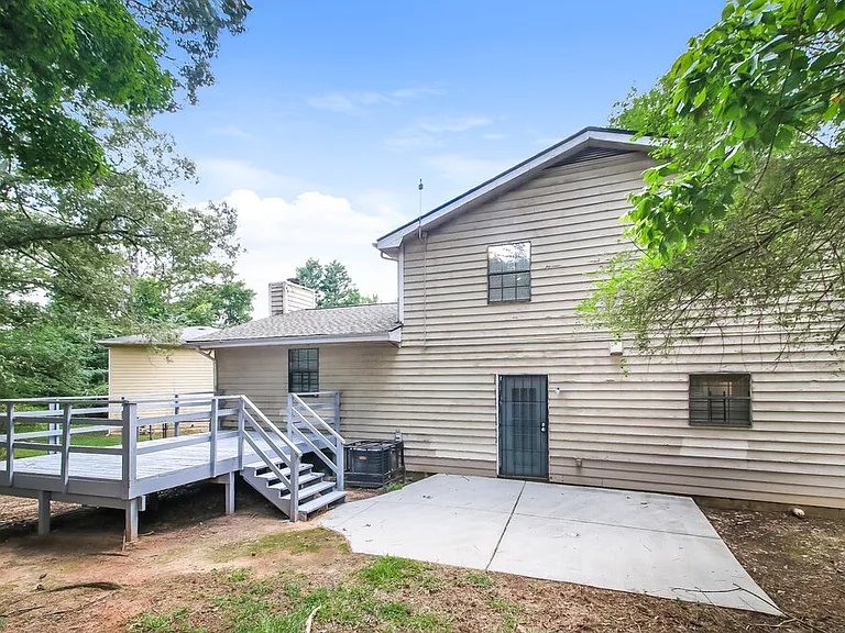 127 Gristmill Ct — Photo 17