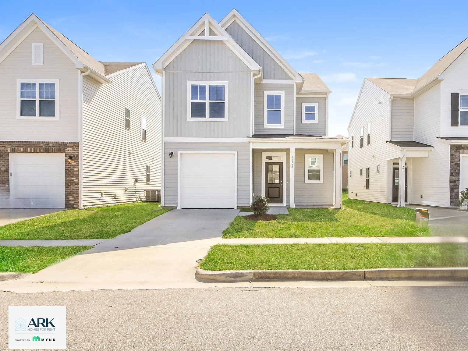 3 bed, 2.5 bath, 2252 sqft, $2,295 — Photo 1