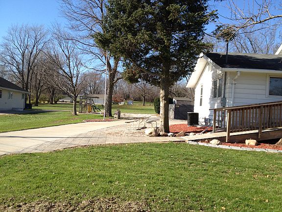deep back yard and circle drive