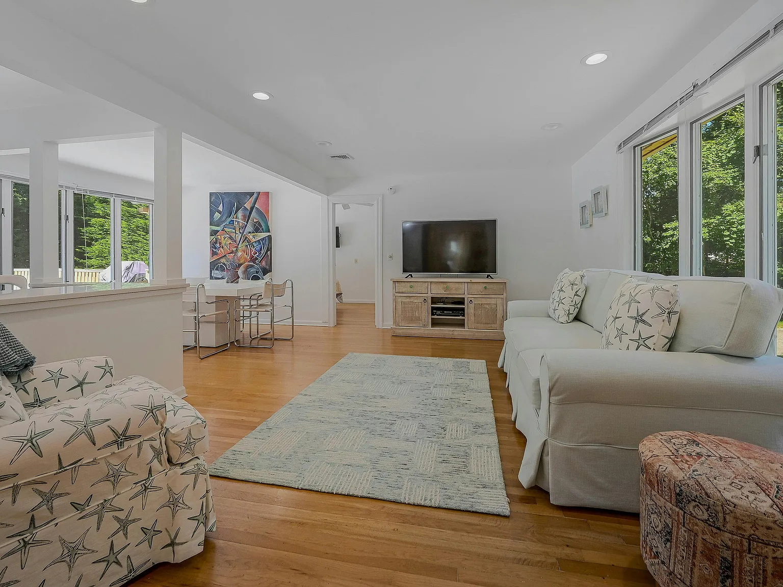 Easy Living Beach House — Photo 3