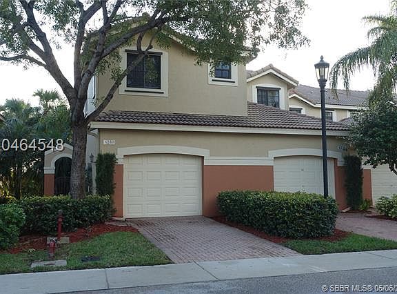 2nd image of 4240 Vineyard Cir