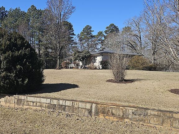 3rd image of 245 Saint Paul Rd