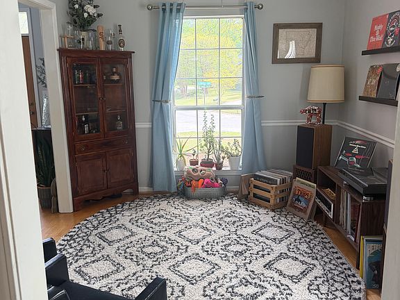 3rd image of 3 Glenbrooke Ct