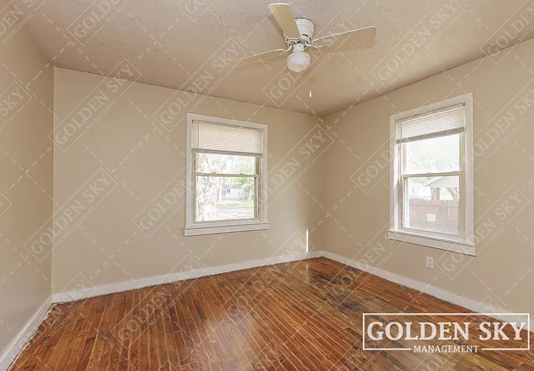 609 N Waldemere Ave — Photo 4