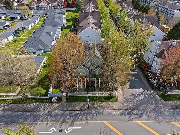 4th image of 13706 74th Ave #54