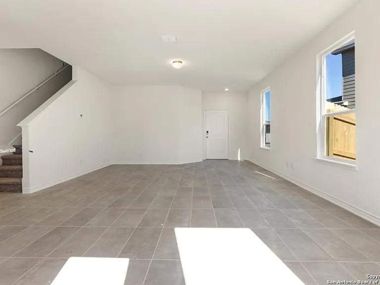 822 Bifurcate Bnd — Photo 3