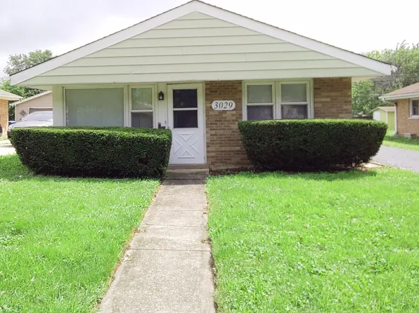 3029 Wallace Ave, Steger, IL 60475
