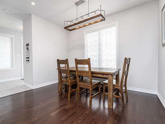 4th image of 73 Pelham Cres #1